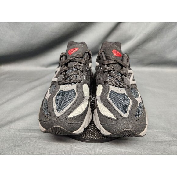 New Balance Boys 9060 Sneakers PC9060BK Suede Black Grey Size 11 NEW NO BOX! - Picture 3 of 11